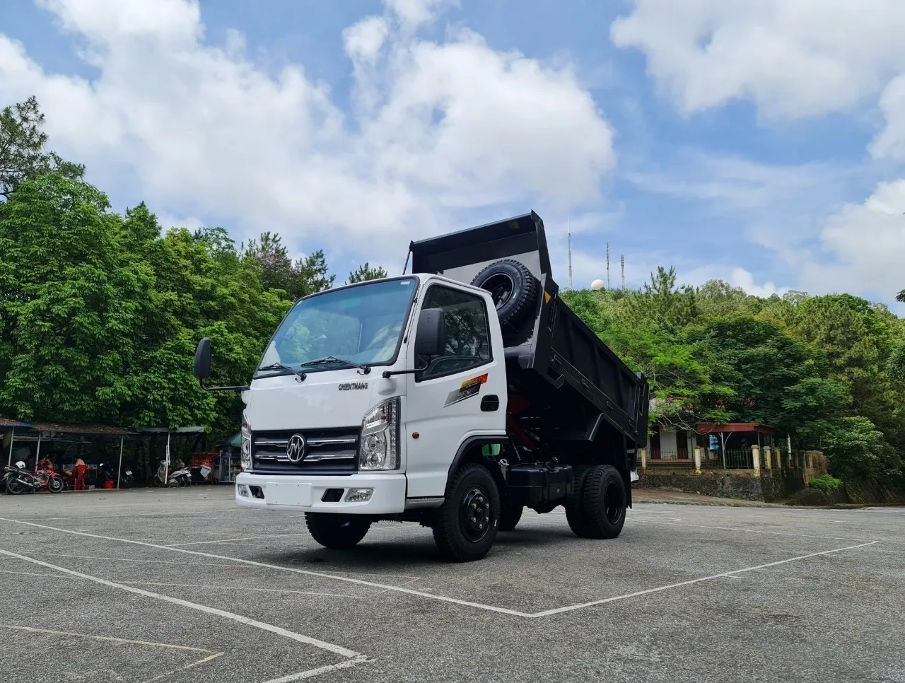 Xe ben Chiến Thắng 2.35 tấn