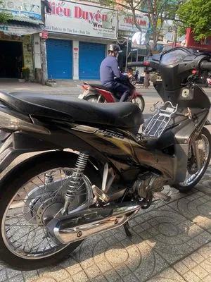 Mẫu xe Honda Wave S 110 màu đen nguyên bản giá dưới 10 triệu đồng