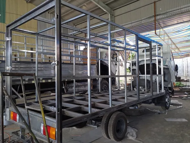 Gia công chi tiết khung xương tại xưởng sản xuất
