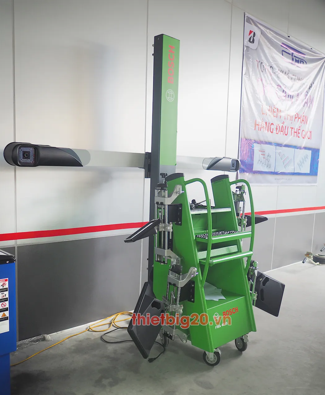 Thiết bị cân chỉnh góc đặt bánh xe hiện đại giúp xe vận hành ổn định và an toàn