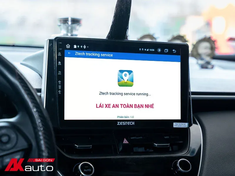 Tính năng theo dõi vị trí và định vị xe từ xa thông qua ứng dụng chuyên dụng