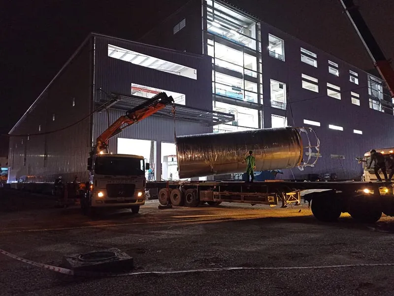 Xử lý nâng hạ máy móc hạng nặng tại KCN Cộng Hòa