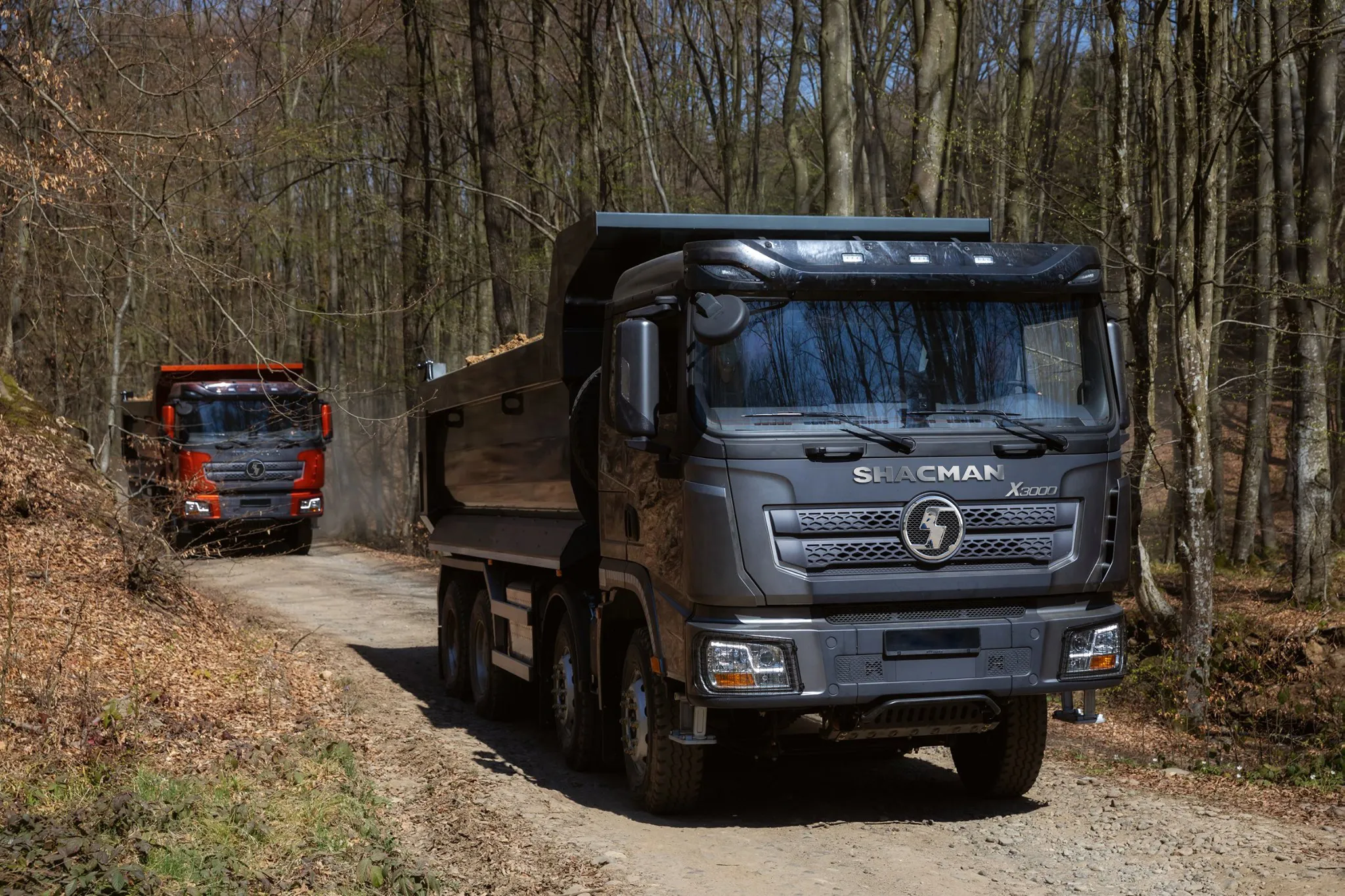 Cabin xe ben Shacman 4 chân hiện đại