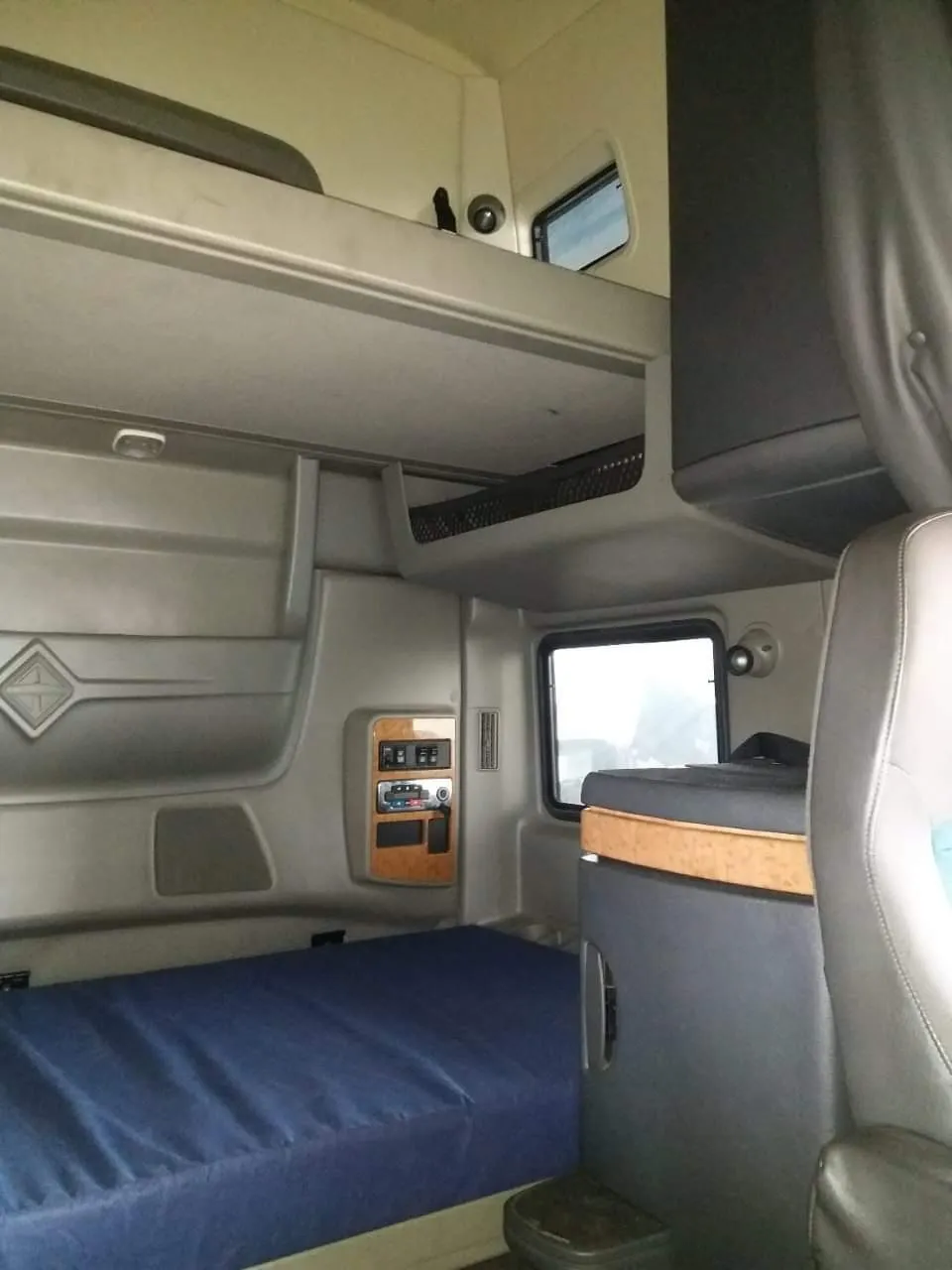 Cấu hình cabin 2 giường cho xe chạy đường dài