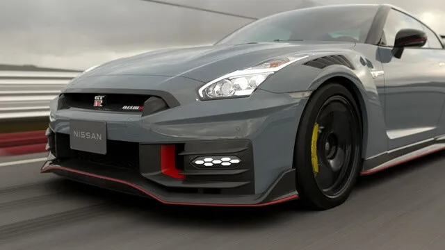 den truoc Nissan GTR