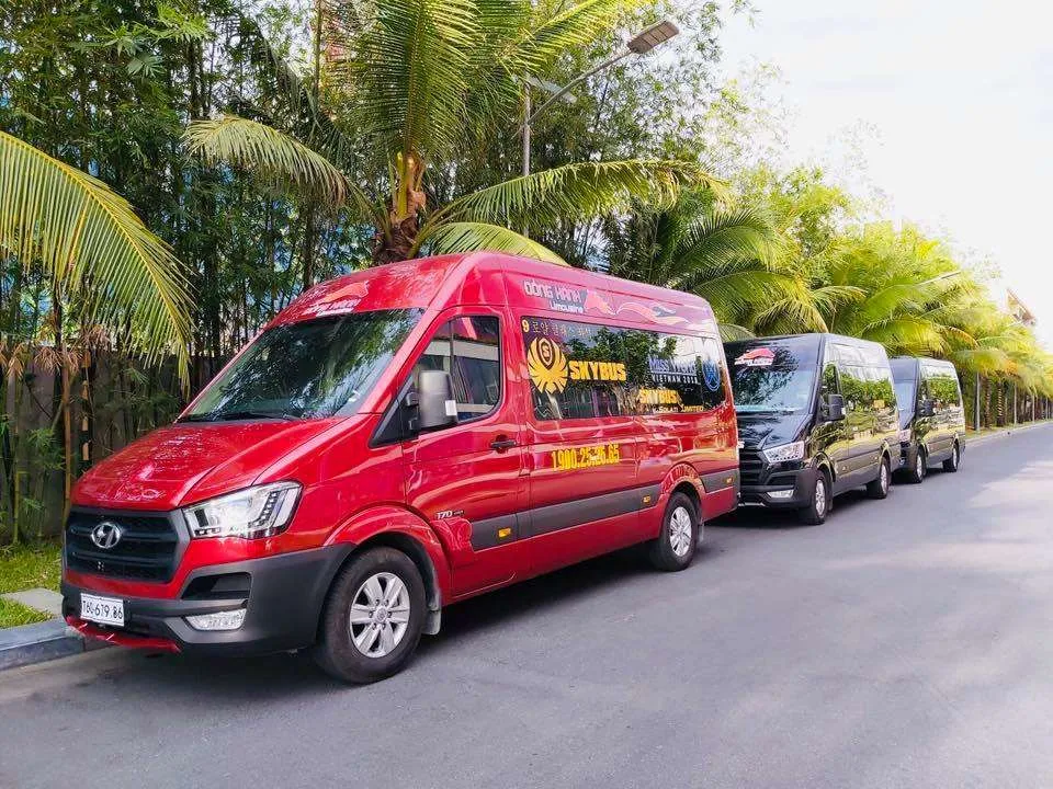 Dàn xe limousine hiện đại phục vụ tuyến xe đông hà đi đà nẵng