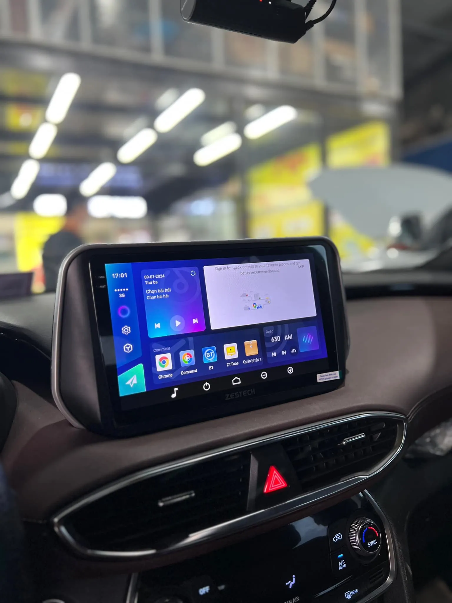 Màn hình Zestech 10 inch trên Hyundai Accent, giao diện Android mượt mà