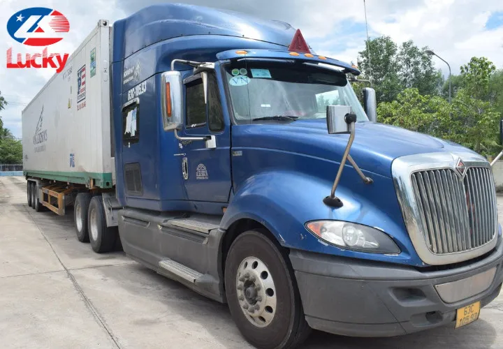 Trang thiết bị cần thiết cho tài xế xe đầu kéo container