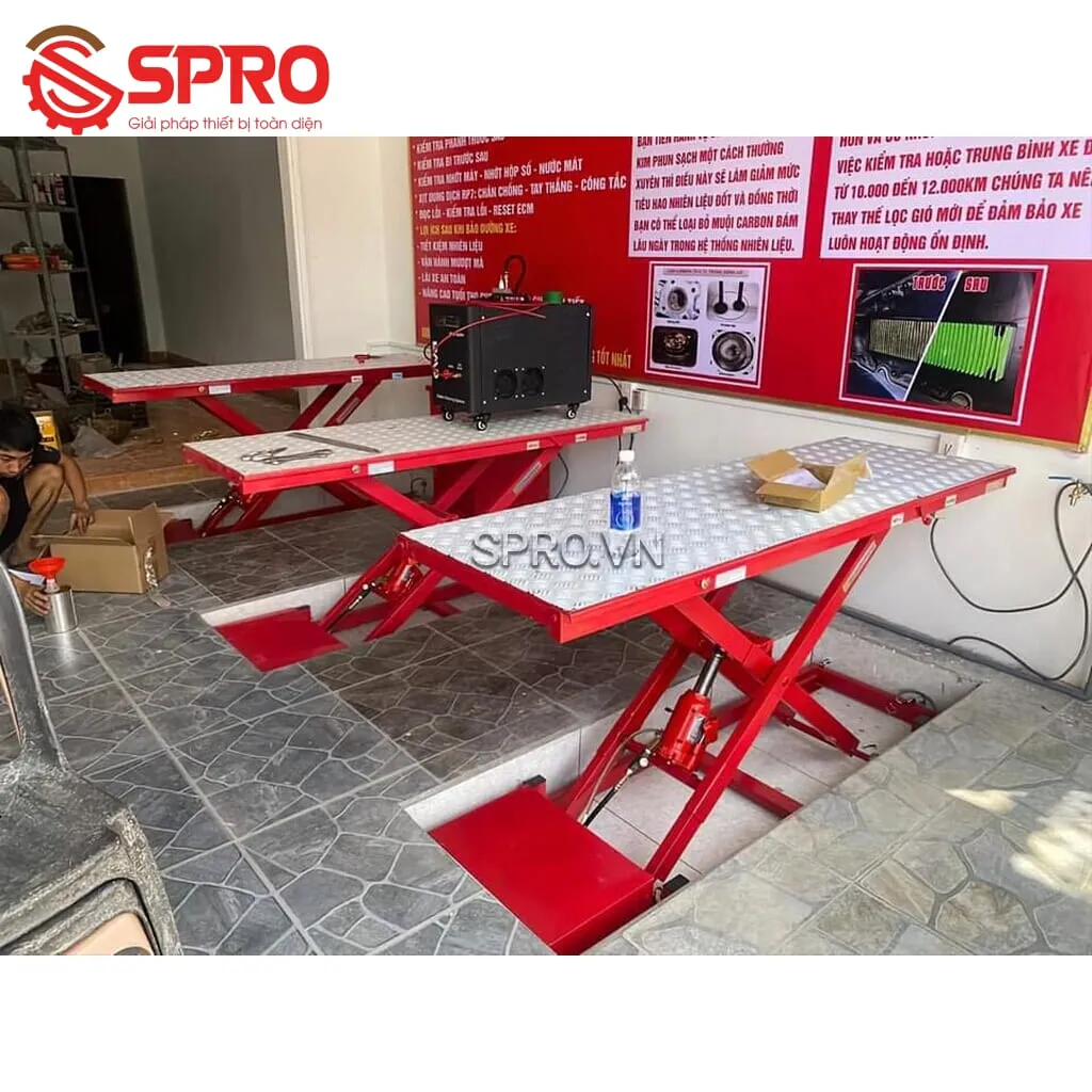 Bàn nâng sửa xe máy