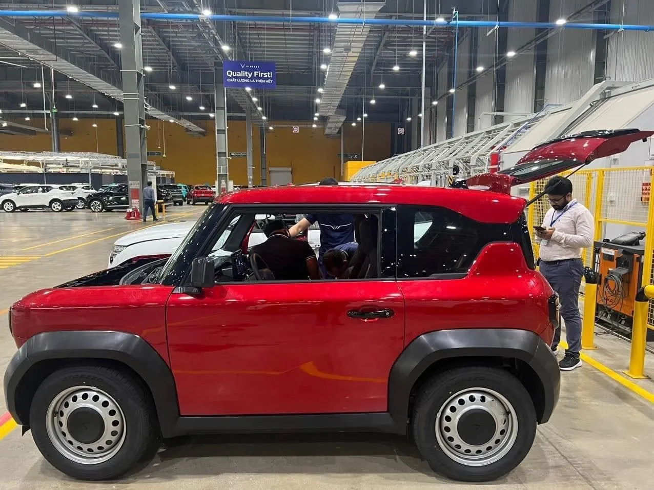 Bảng màu xe Vinfast VF3 màu đỏ