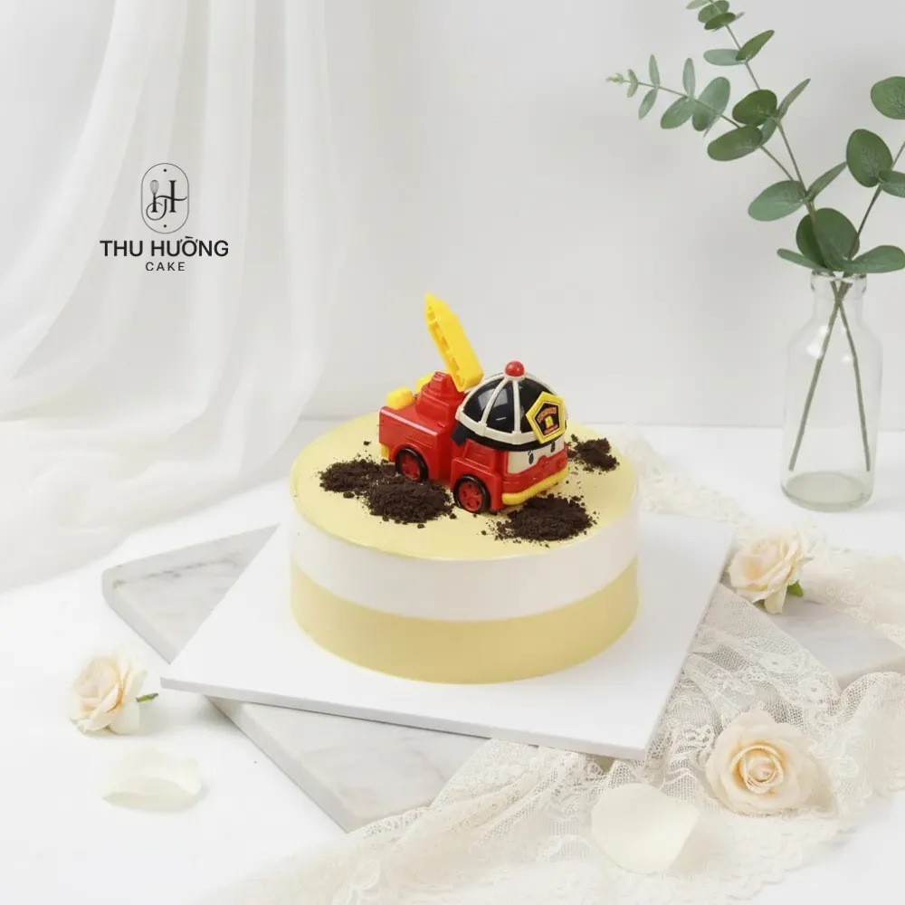 Bánh sinh nhật tone vàng xe cứu hỏa