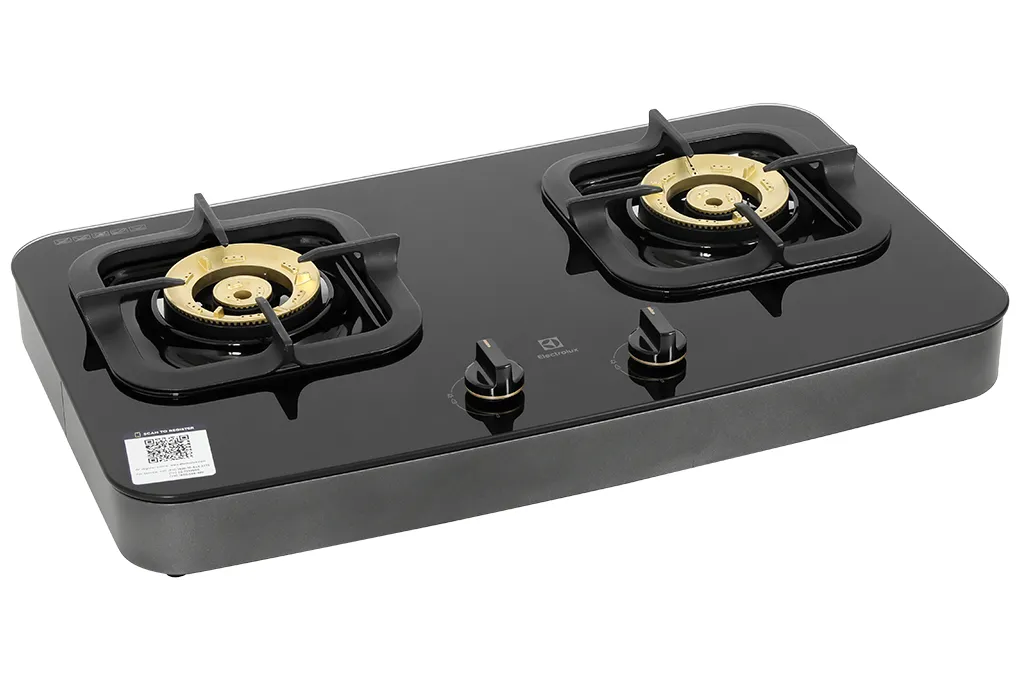 Bếp gas đôi hồng ngoại đang được kiểm tra áp suất gas bằng đồng hồ đo