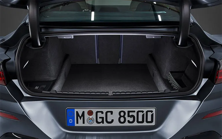 Khoang hành lý BMW 840i Gran Coupe