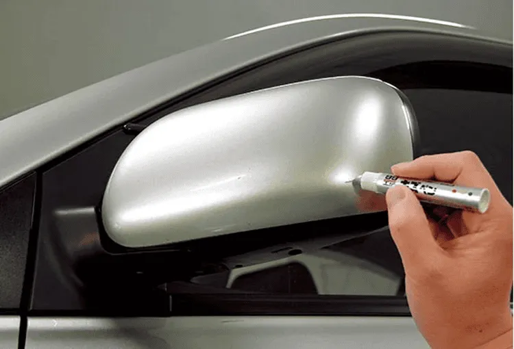 Cách sử dụng bút xóa vết xước ô tô đơn giản và hiệu quả