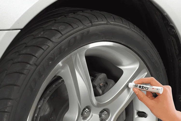 Kết quả sau khi dùng bút xóa vết xước ô tô trên sơn xe