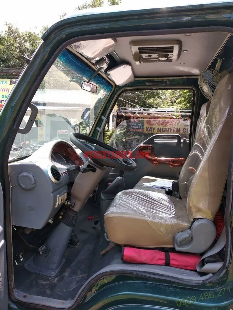 Nội thất cabin xe ben Chiến Thắng cũ 3 khối thiết kế đơn giản nhưng rộng rãi