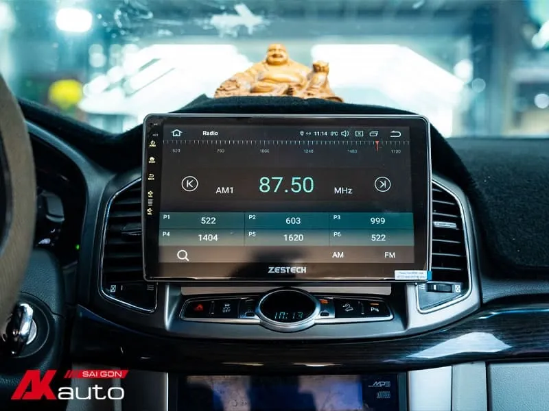 Thao tác dò đài và lưu các kênh Radio FM yêu thích trên hệ thống màn hình