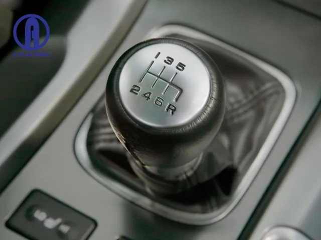 Cấu trúc và cách vận hành cần số sàn trên xe ô tô