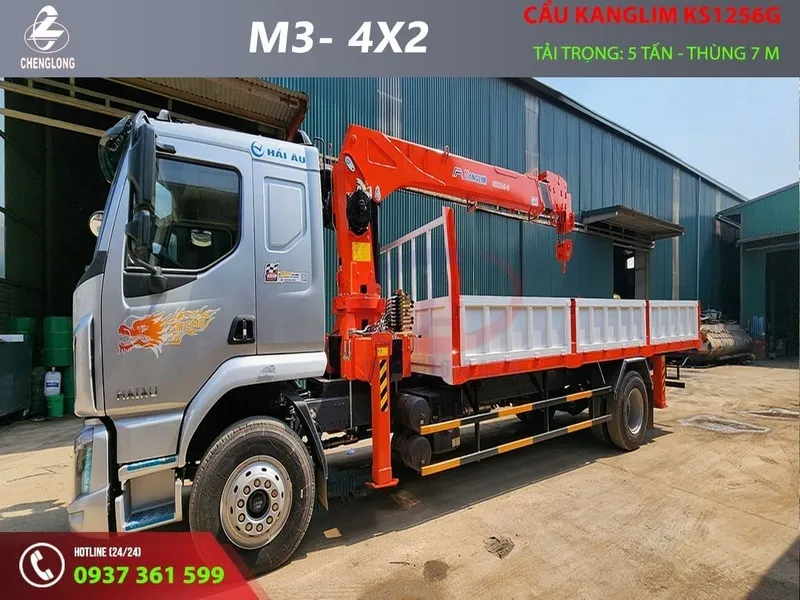 Xe tải Chenglong 2 chân gắn cẩu Kanglim 7 tấn