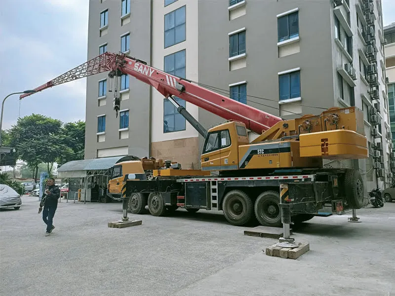 Xe cẩu thân dài Sany tại Hà Nam