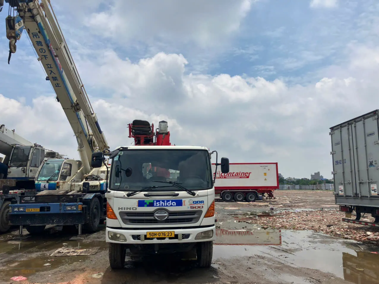 Thuê xe cẩu tự hành tại Hà Nội phục vụ trong lĩnh vực xây dựng