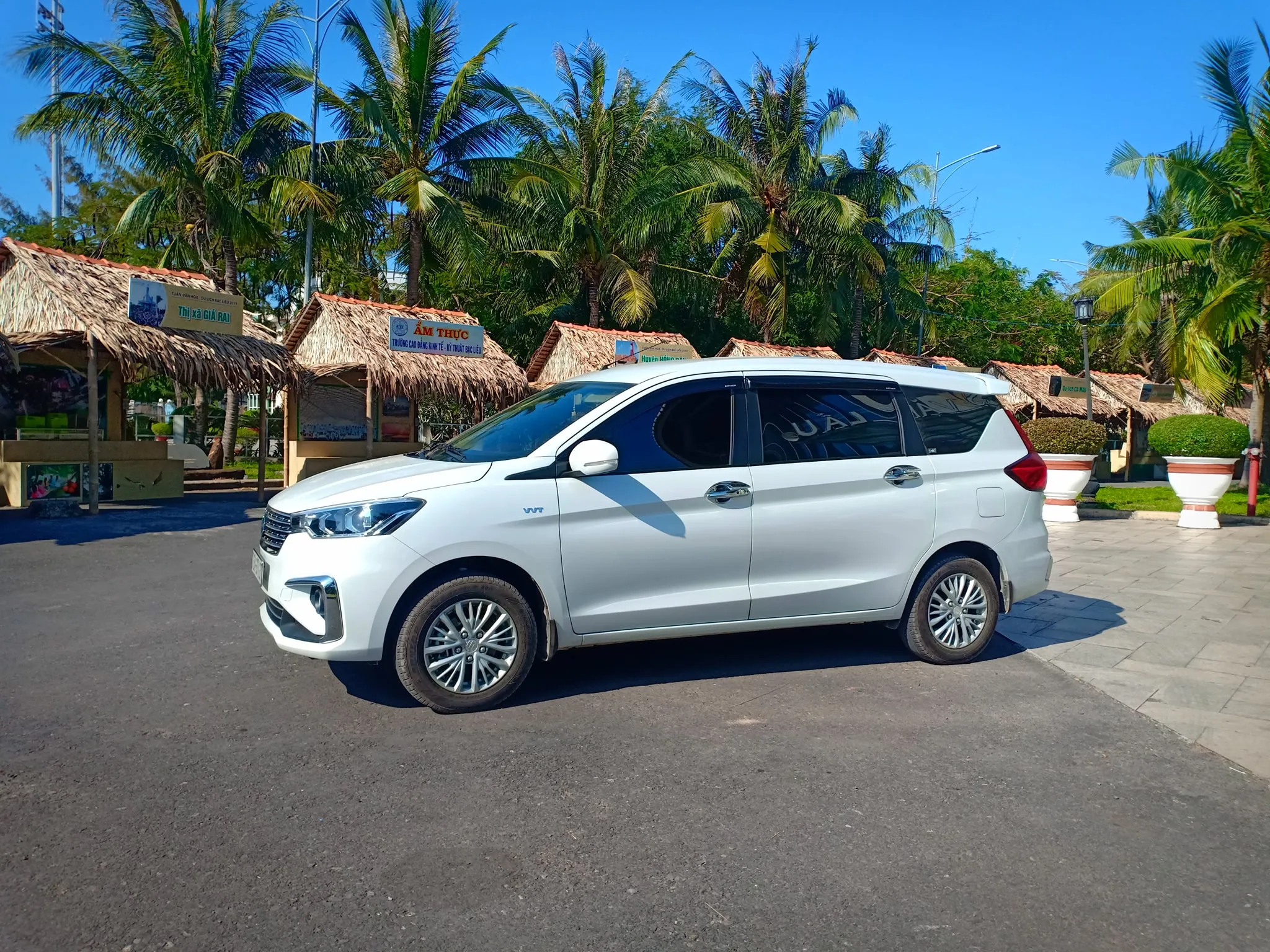 Cho thuê xe ô tô đi du lịch