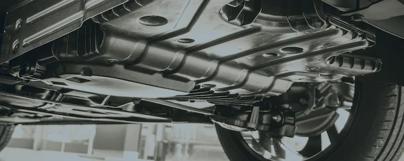 Phủ gầm ngay khi xe còn mới giúp hóa chất bám dính tốt nhất và bảo vệ toàn diện các chi tiết cơ khí