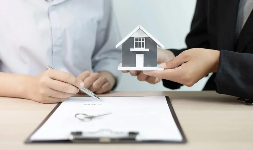 Tư vấn thủ tục mua nhà trả góp qua ngân hàng chuyên nghiệp tại văn phòng.