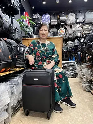 Cô Lan hài lòng với thái độ phục vụ