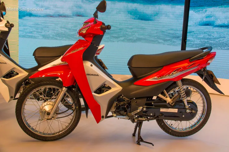 Đuôi xe và hệ thống giảm xóc của Wave Alpha 110 phiên bản mới.