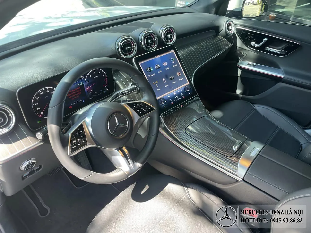 Vô lăng thiết kế mới với các phím bấm điện dung thông minh