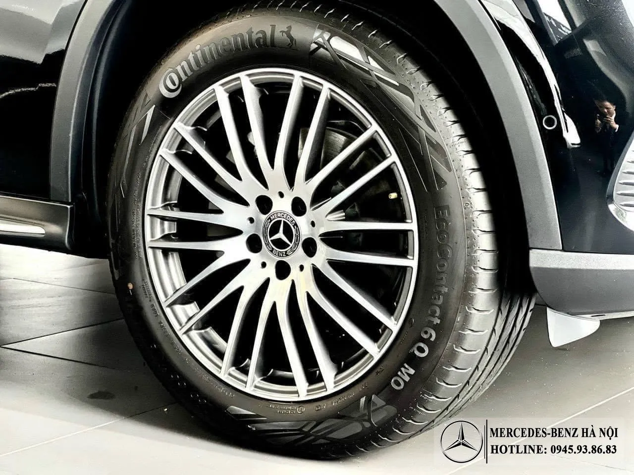 Hệ thống mâm xe 19 inch đa chấu hiện đại