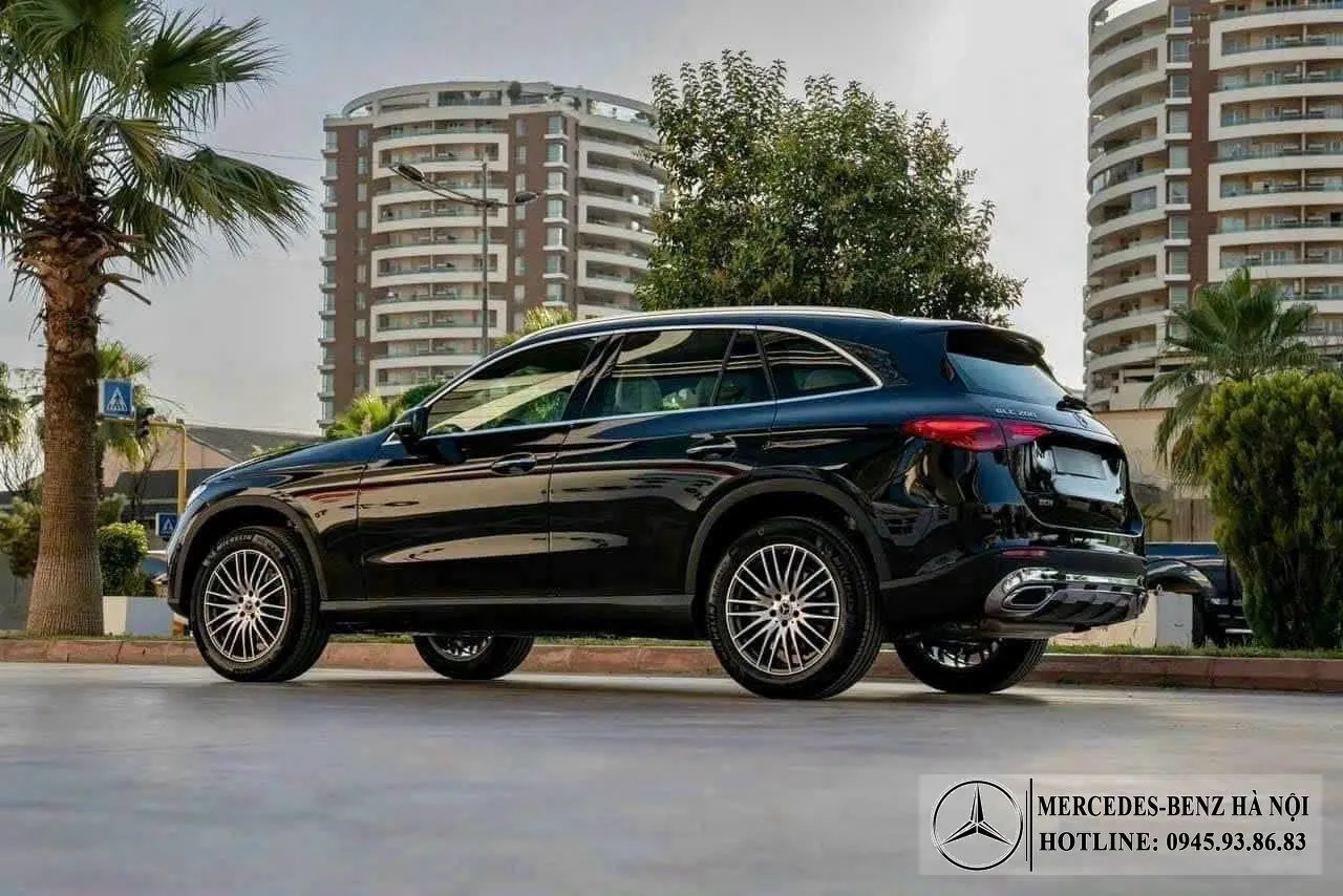 Chi tiết thân xe Mercedes GLC 200 4Matic 2026 phiên bản All-New