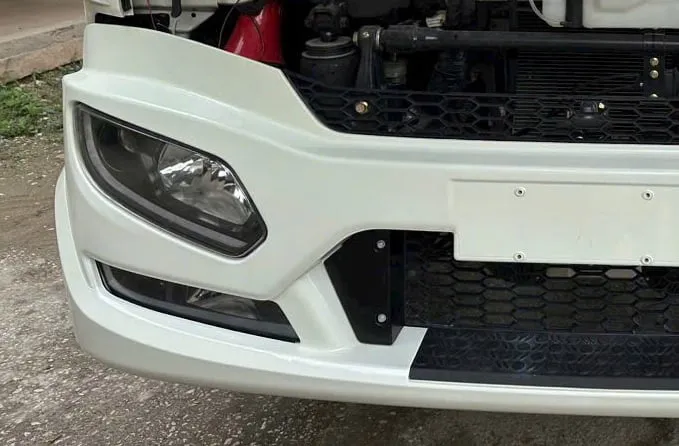 Xe tải Dongfeng 3 chân co vận hành êm ái nhờ cabin bóng hơi