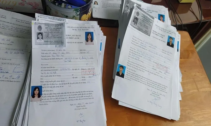 Khám sức khỏe là điều kiện bắt buộc bên cạnh tuổi học lái xe ô tô