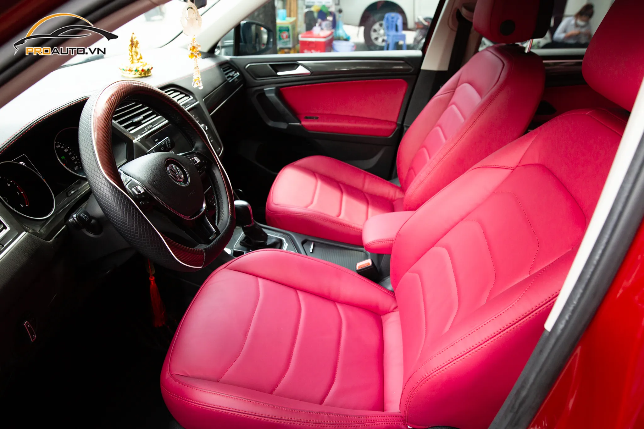 Bọc ghế da bò cao cấp là hạng mục không thể thiếu khi nâng cấp nội thất ô tô Cần Thơ