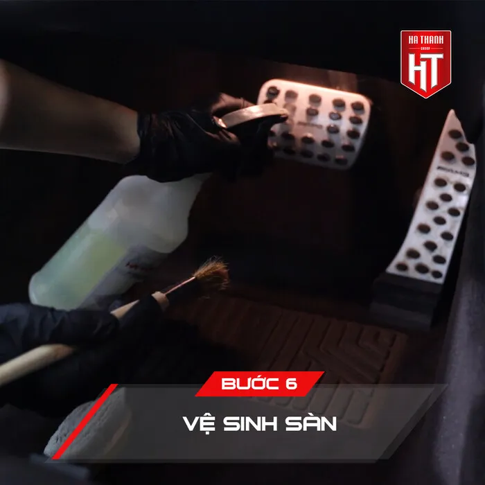 Vệ sinh sàn nội thất ô tô