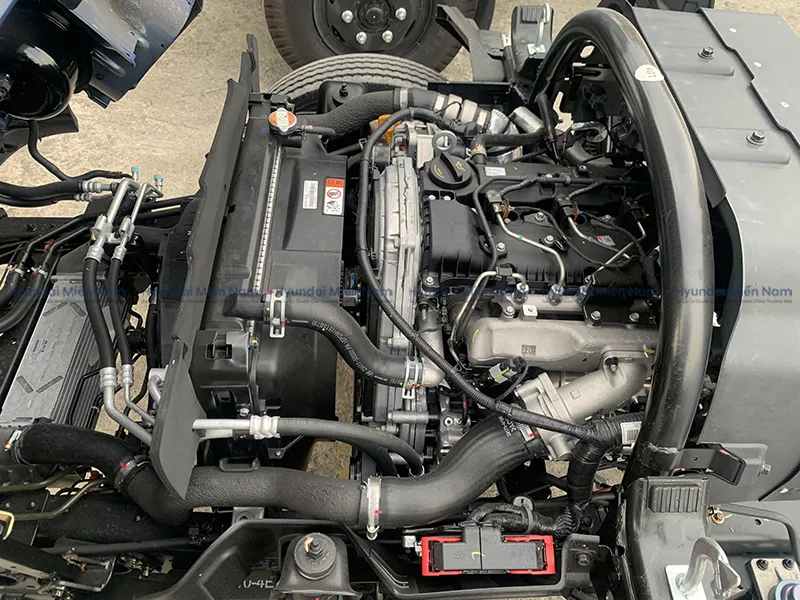 Hệ thống truyền động và động cơ Euro 5 của xe cẩu 2 tấn rưỡi