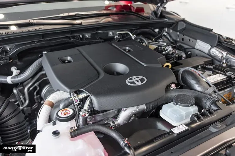 Động cơ xe Toyota Fortuner máy dầu số sàn 2026