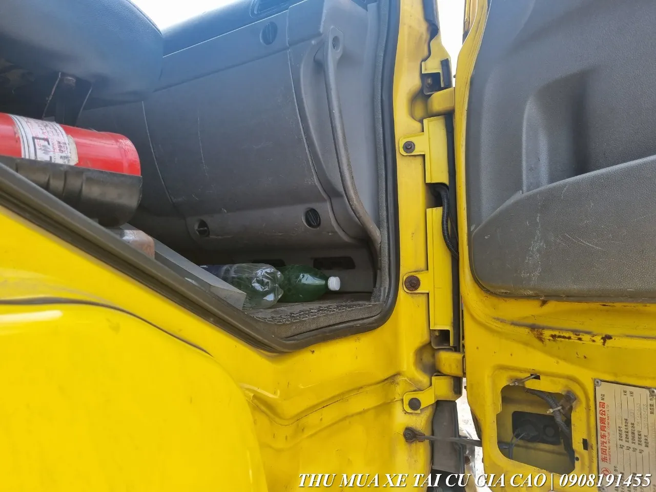 Bảng đồng hồ tablo xe Dongfeng cũ hiển thị đầy đủ các thông số kỹ thuật