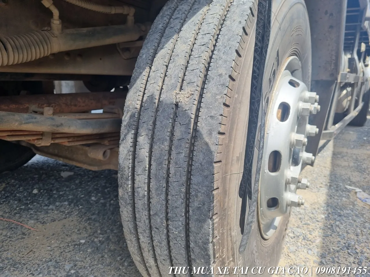 Hệ thống sắt xi xe tải Dongfeng cũ không bị rỉ sét hay nứt gãy khung