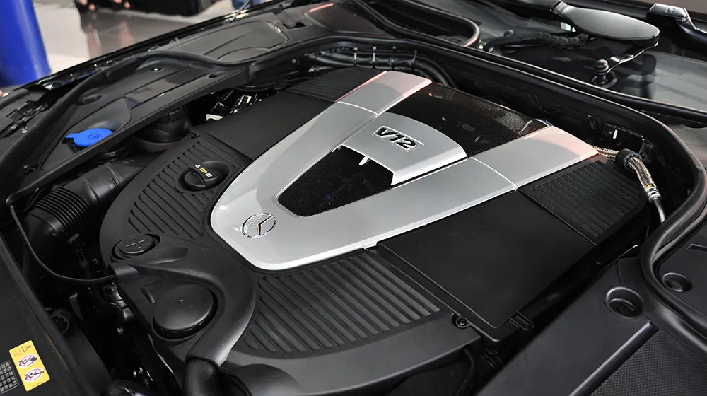 Khối động cơ V12 Twin-turbo 6.0L mạnh mẽ trang bị trên xe ô tô Mercedes S600
