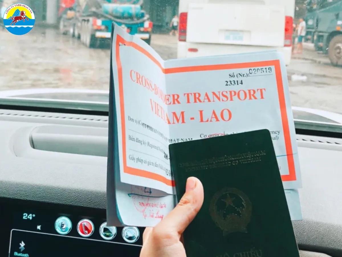 Giáấy tờ là yếu tố cốt lõi quyết định việc xuất - nhập cảnh hợp lệ