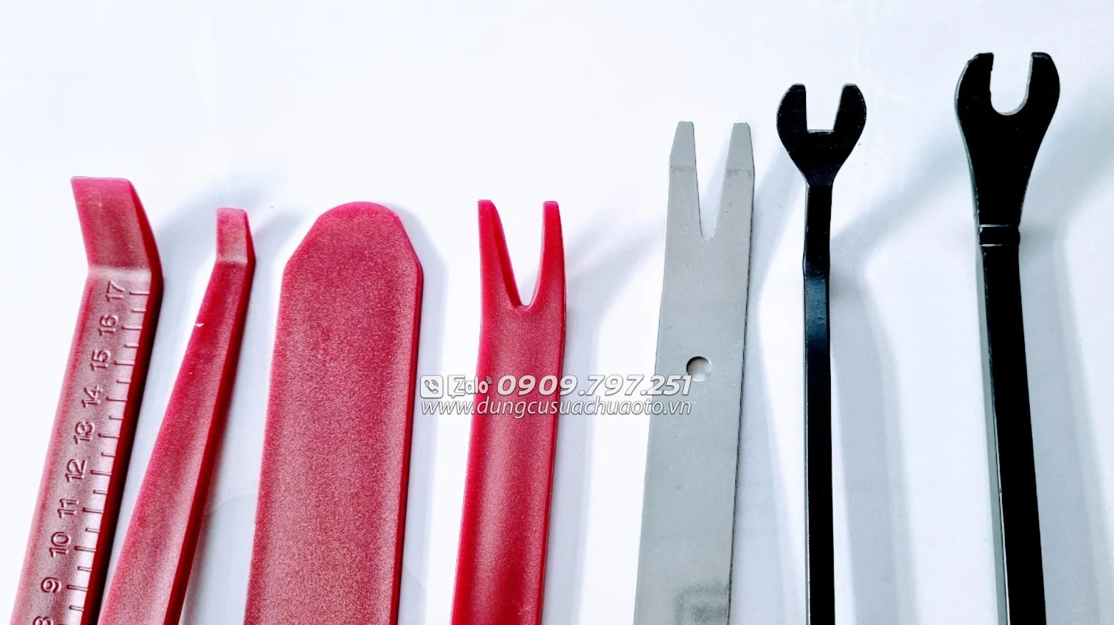 Bộ dụng cụ trong hộp đựng