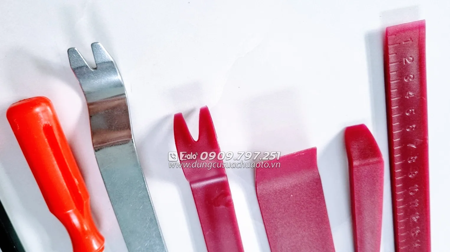 Chi tiết các đầu dụng cụ với hình dạng khác nhau