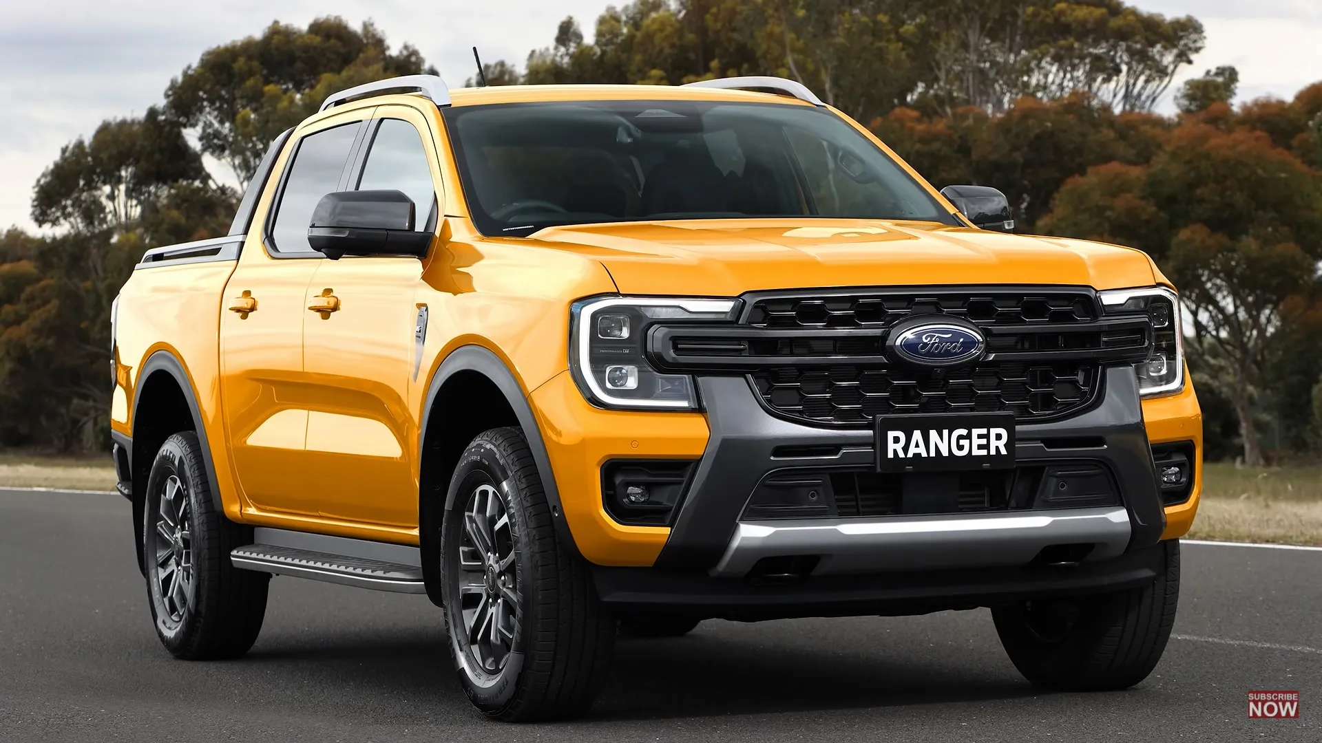 Xe bán tải Ford Ranger 2026 tại showroom