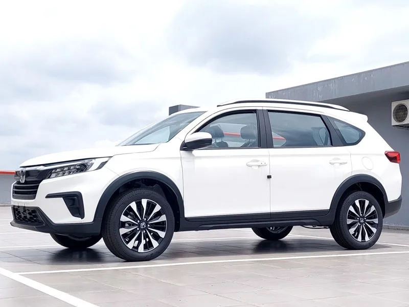 Honda BR-V G giảm 40 triệu trong tháng 3/2026