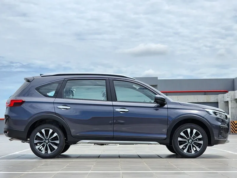 Honda BR-V L giảm 45 triệu đồng và nhiều quà tặng hấp dẫn trong tháng 3/2026