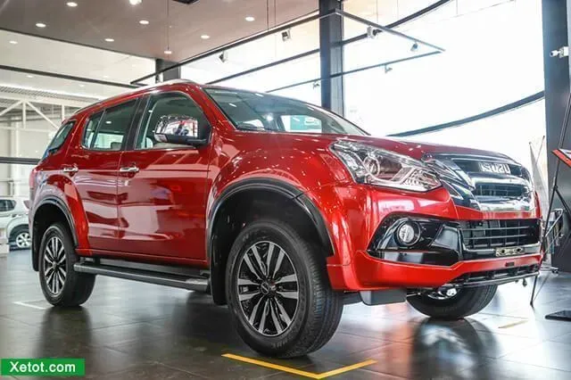 Giá xe Isuzu mu-X Limited 2026