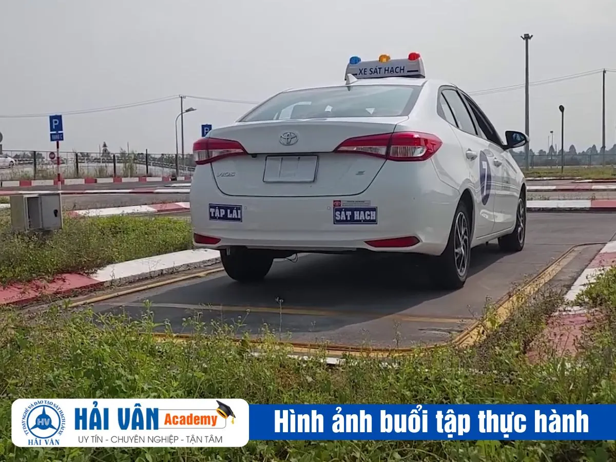Học Phí BẰNG LÁI Xe Ô Tô B1, B2, C... Tại ĐÀ NẴNG Giá Bao Nhiêu | Báo Giá CHUẨN